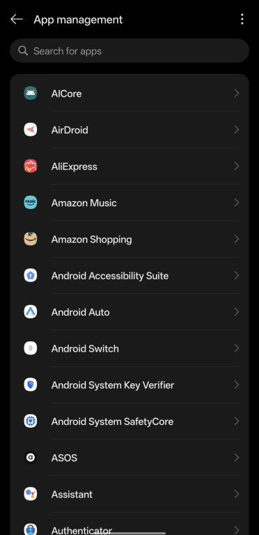 Viewing the list of installed apps in Android.